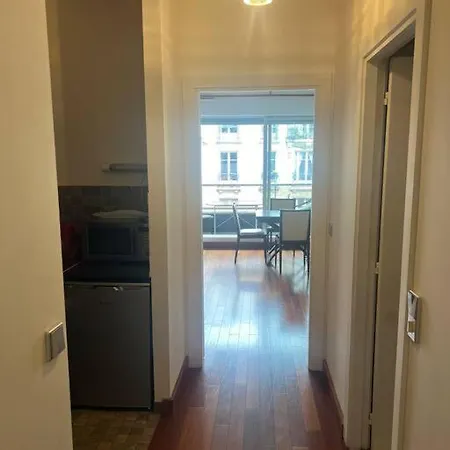 Avec Balcon Vue Tour Eiffel * Paris