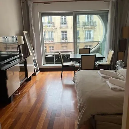 Avec Balcon Vue Tour Eiffel Appartement