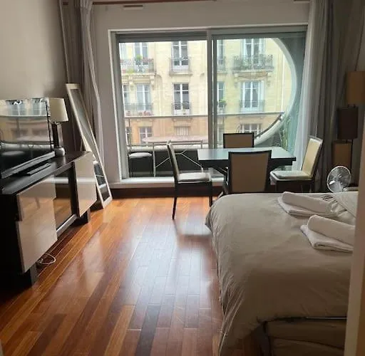 Avec Balcon Vue Tour Eiffel شقة