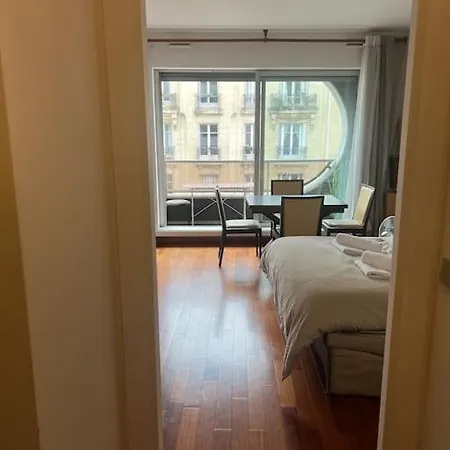 Avec Balcon Vue Tour Eiffel Apartment *