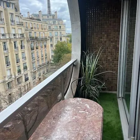 Avec Balcon Vue Tour Eiffel Daire *